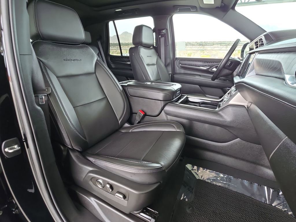 Used 2023 GMC Yukon Denali w/ Max Trailering Package image 29