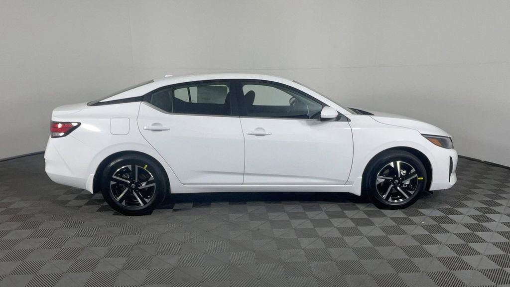 New 2025 Nissan Sentra SV image 3