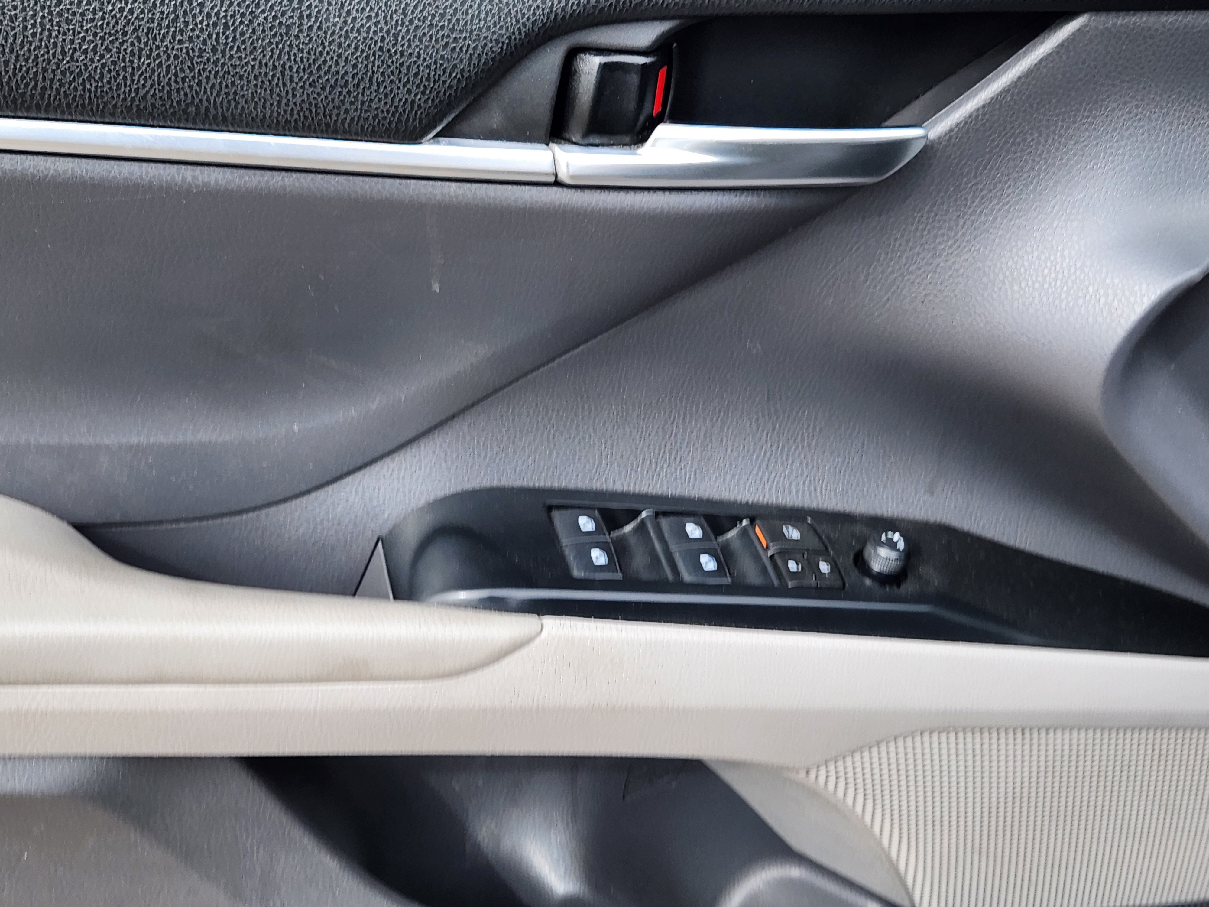 Used 2019 Toyota Camry LE FWD image 20