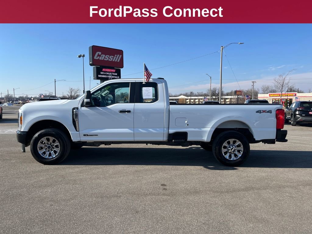 Used 2023 Ford F250 XL image 2