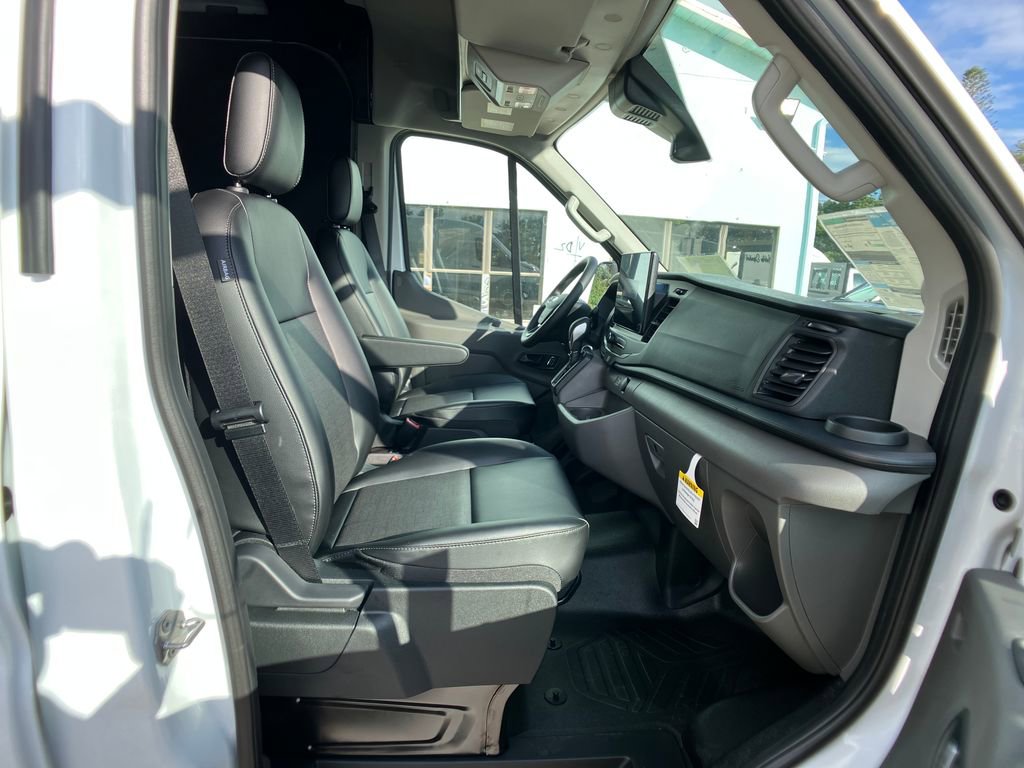 New 2026 Ford Transit 250 148 Medium Roof w/ Load Area Protection Package image 5