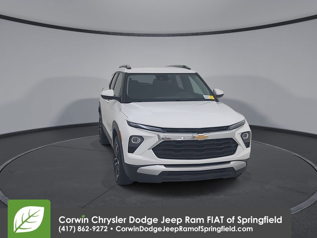 Used 2025 Chevrolet TrailBlazer LT image 4