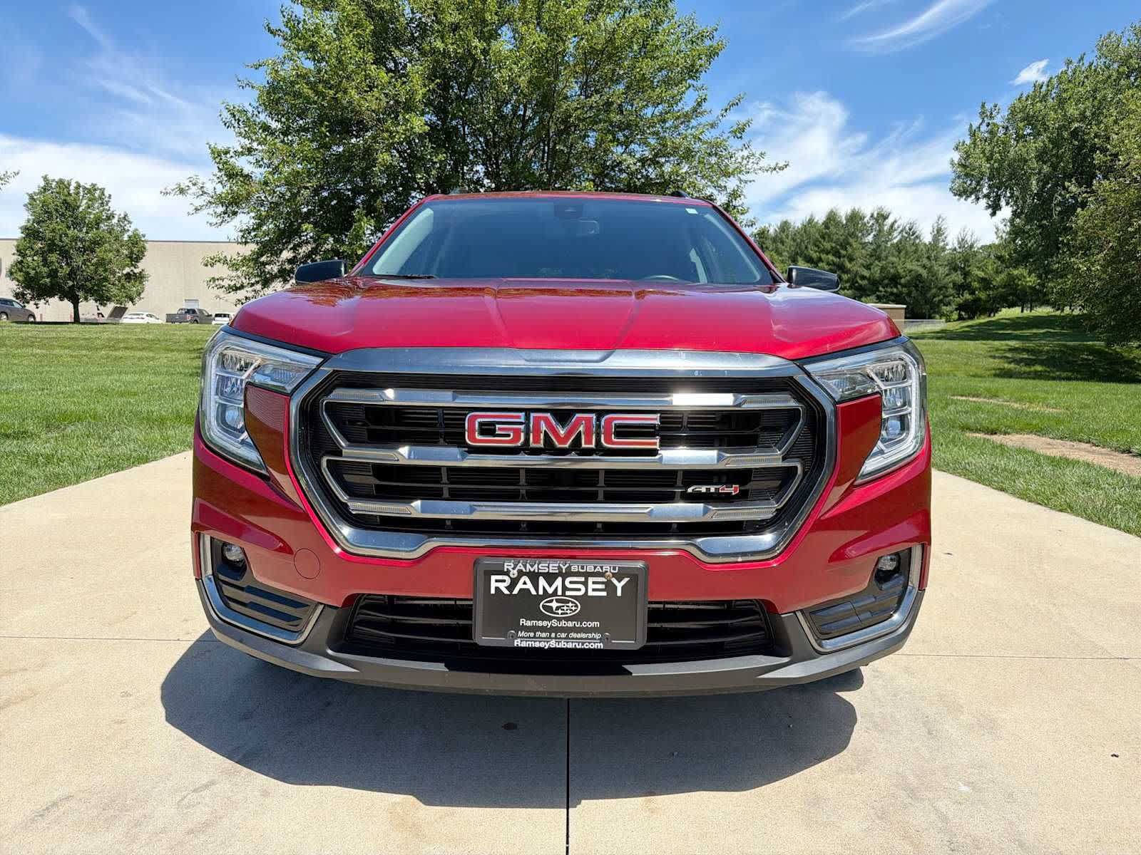 Used 2023 GMC Terrain AT4 AWD/4WD image 9