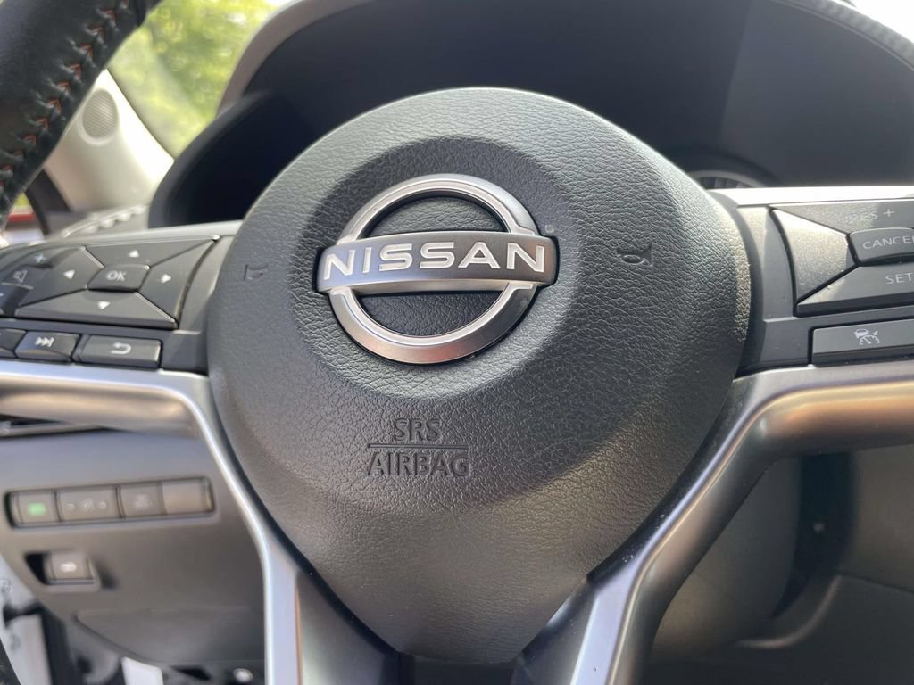 Used 2024 Nissan Sentra SR FWD image 29