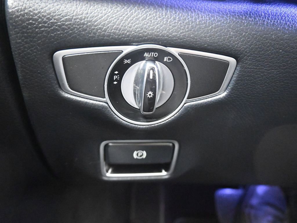 Used 2016 Mercedes-Benz S 550 4MATIC Sedan image 31