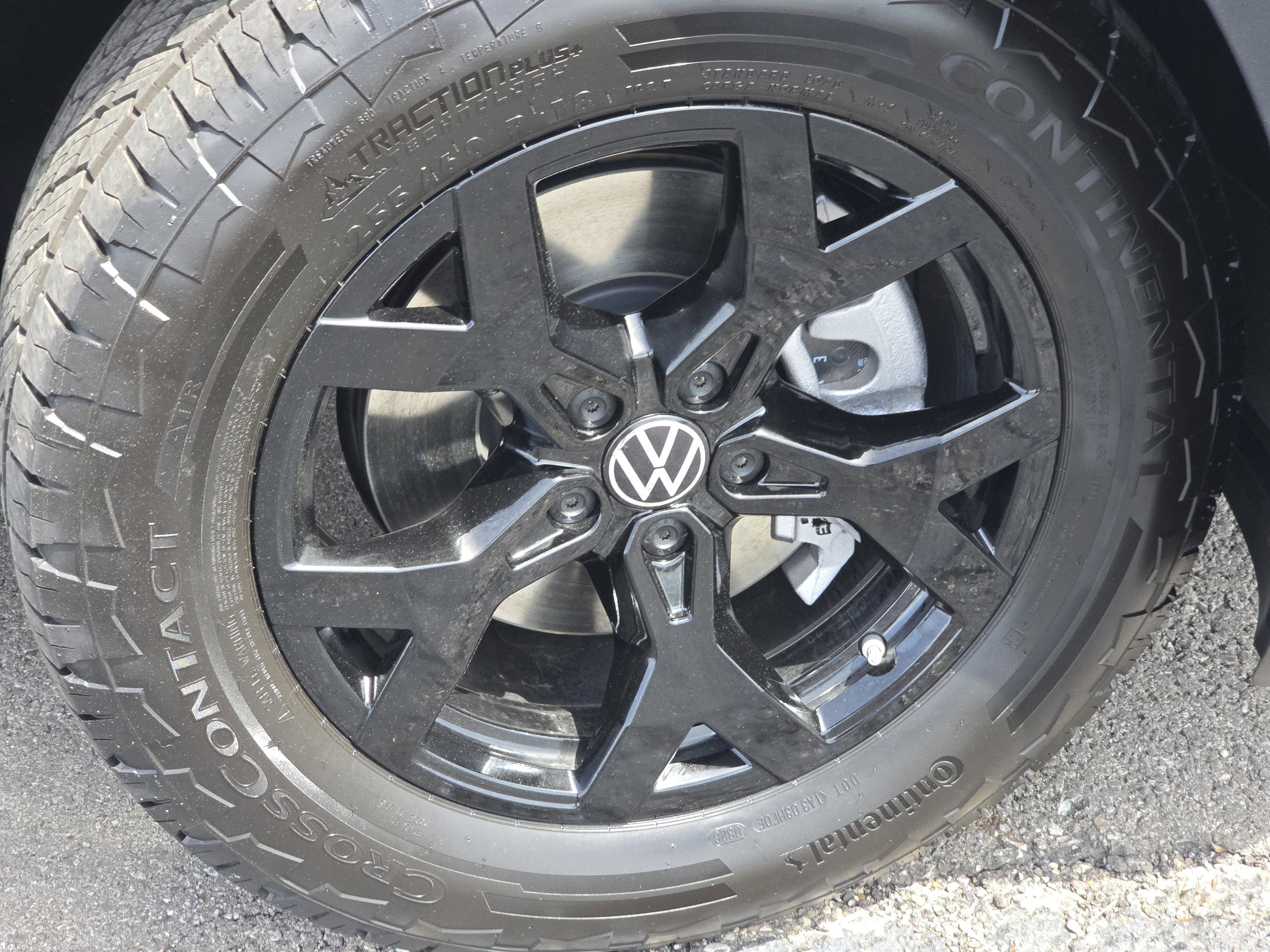New 2026 Volkswagen Atlas Peak Edition AWD/4WD image 14
