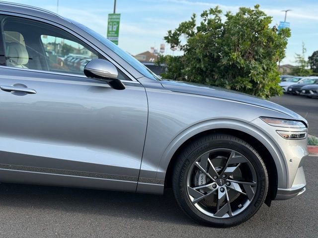 Used 2023 Genesis Electrified GV70 AWD/4WD image 10
