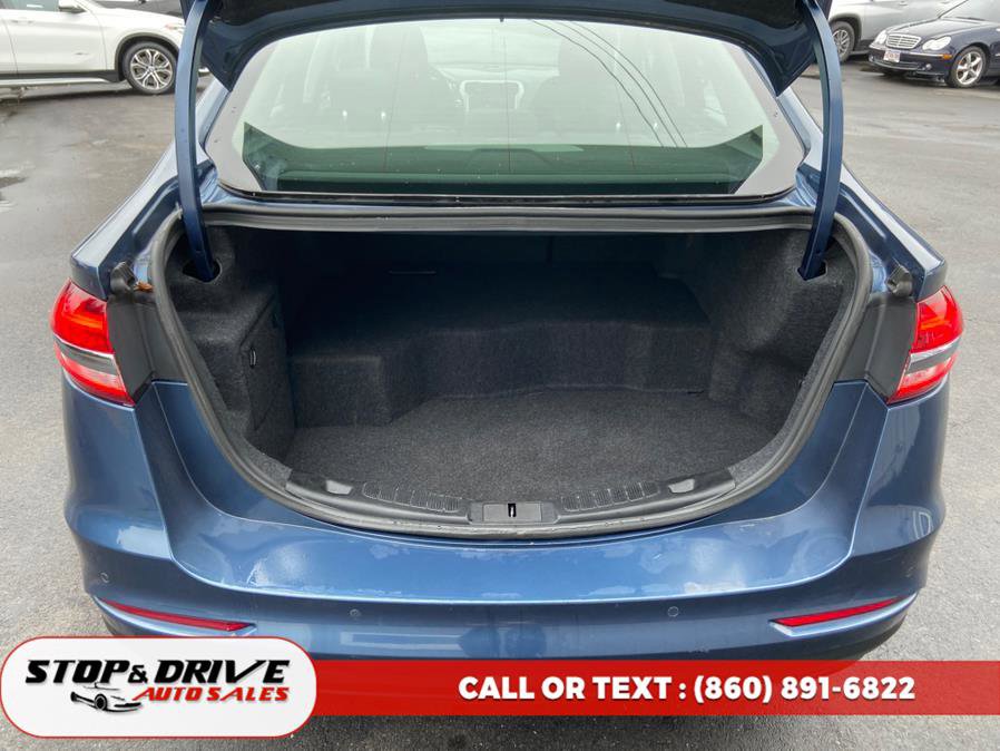 Used 2019 Ford Fusion SE image 19