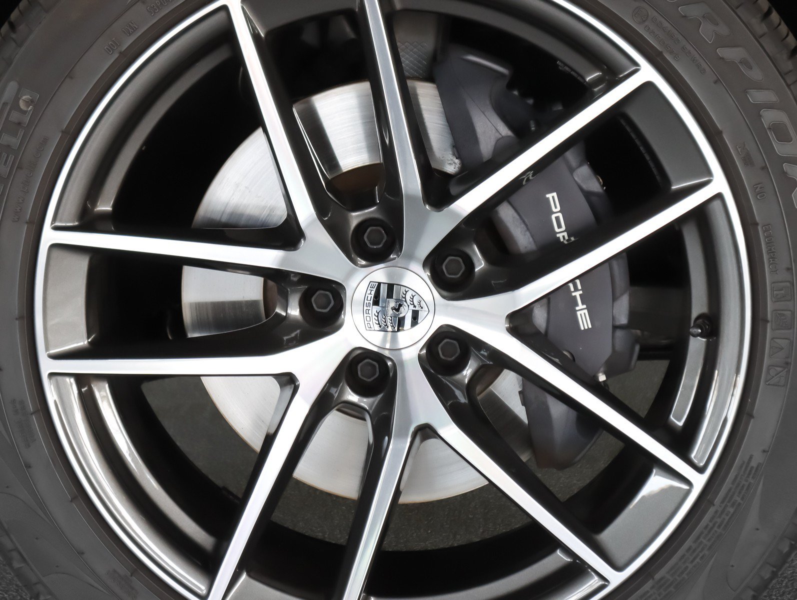 Certified 2026 Porsche Macan AWD/4WD image 28