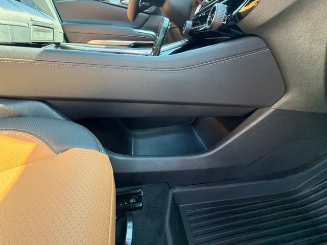 New 2027 Chevrolet Traverse Z71 w/ Driver Confidence Package AWD/4WD image 28