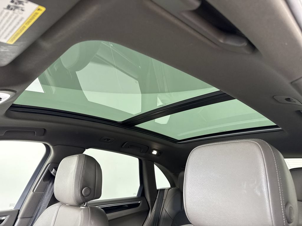 Certified 2017 Porsche Macan AWD/4WD image 41