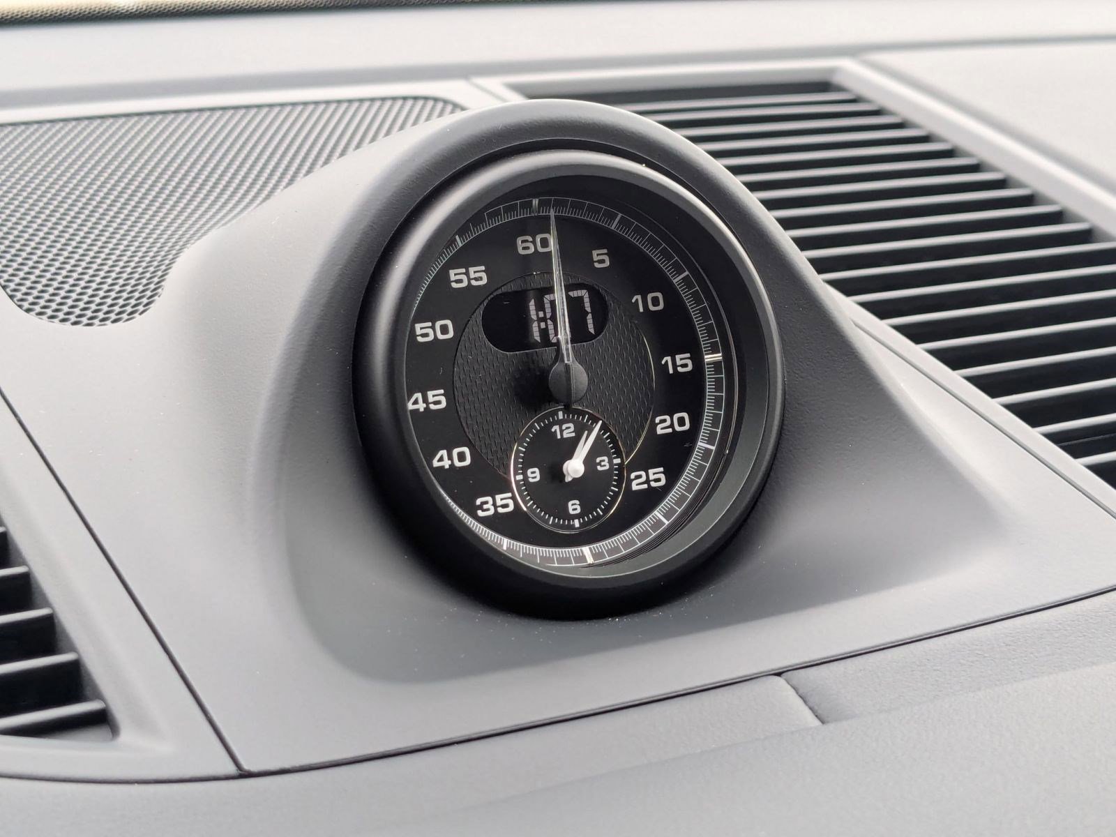 New 2026 Porsche Macan GTS AWD/4WD image 21