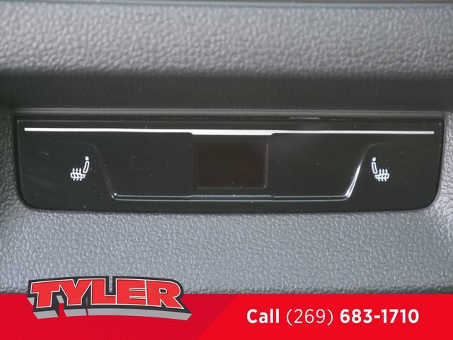 Used 2025 Volkswagen Tiguan SEL R-Line AWD/4WD image 41