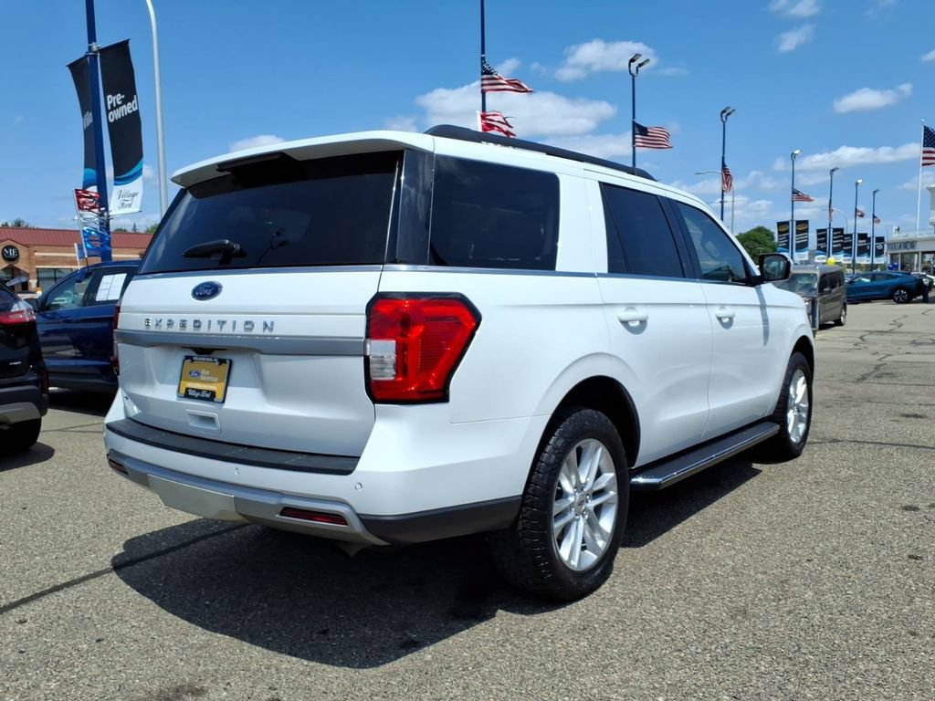 Certified 2023 Ford Expedition XLT AWD/4WD image 6