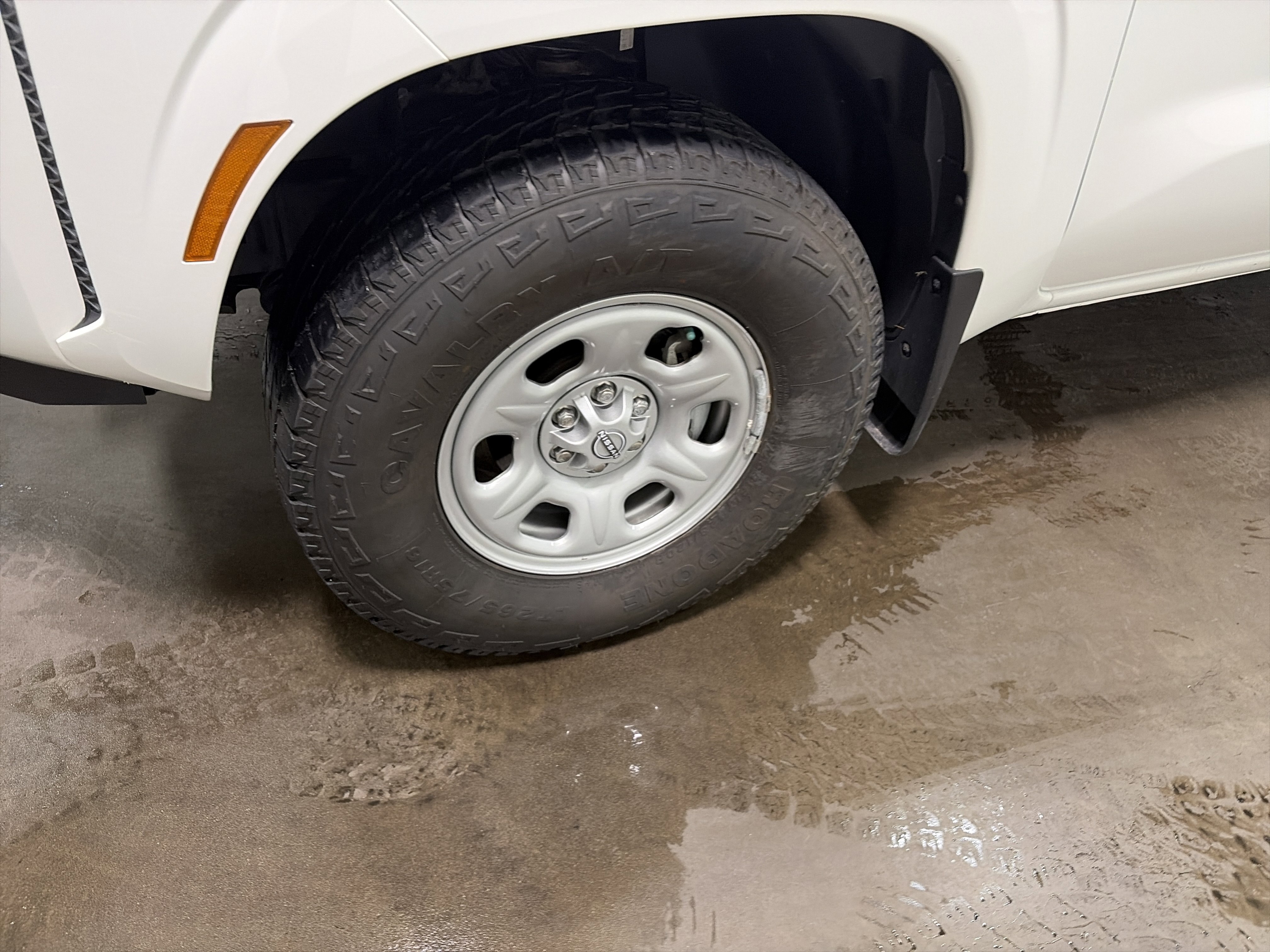 Used 2024 Nissan Frontier S w/ S Utility Package AWD/4WD image 9