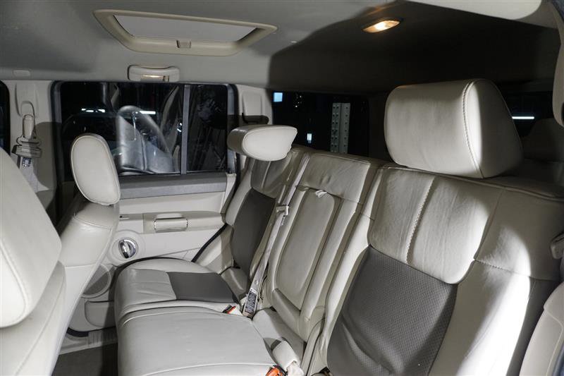 Used 2006 Jeep Commander Limited image 17