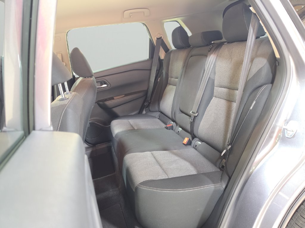 Used 2026 Nissan Rogue SV AWD/4WD image 16