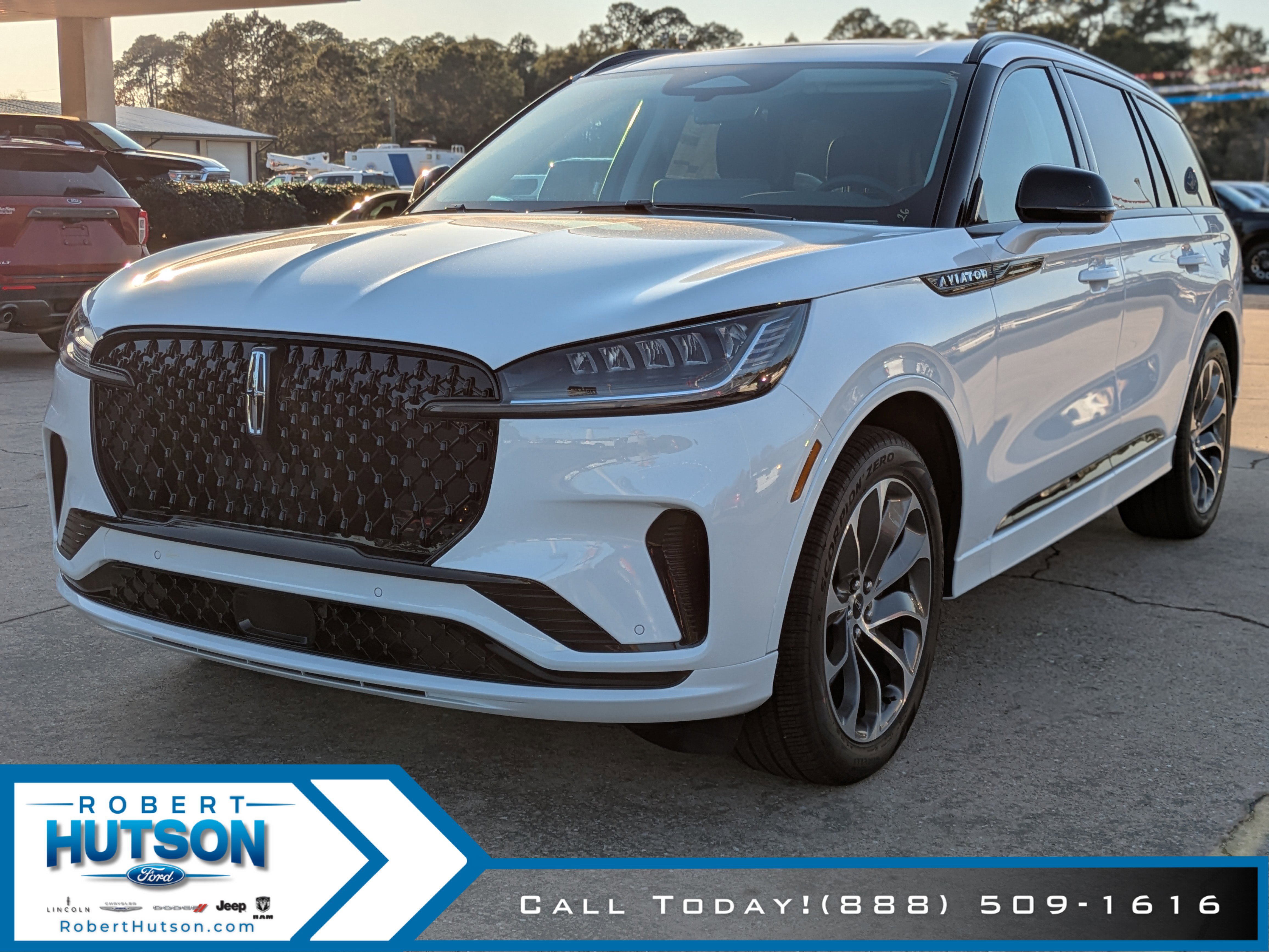 New 2026 Lincoln Aviator Premiere image 2