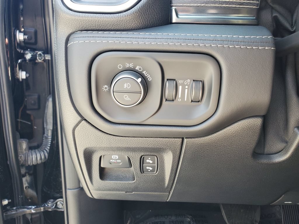 Used 2021 RAM 1500 Limited w/ Night Edition RWD image 22