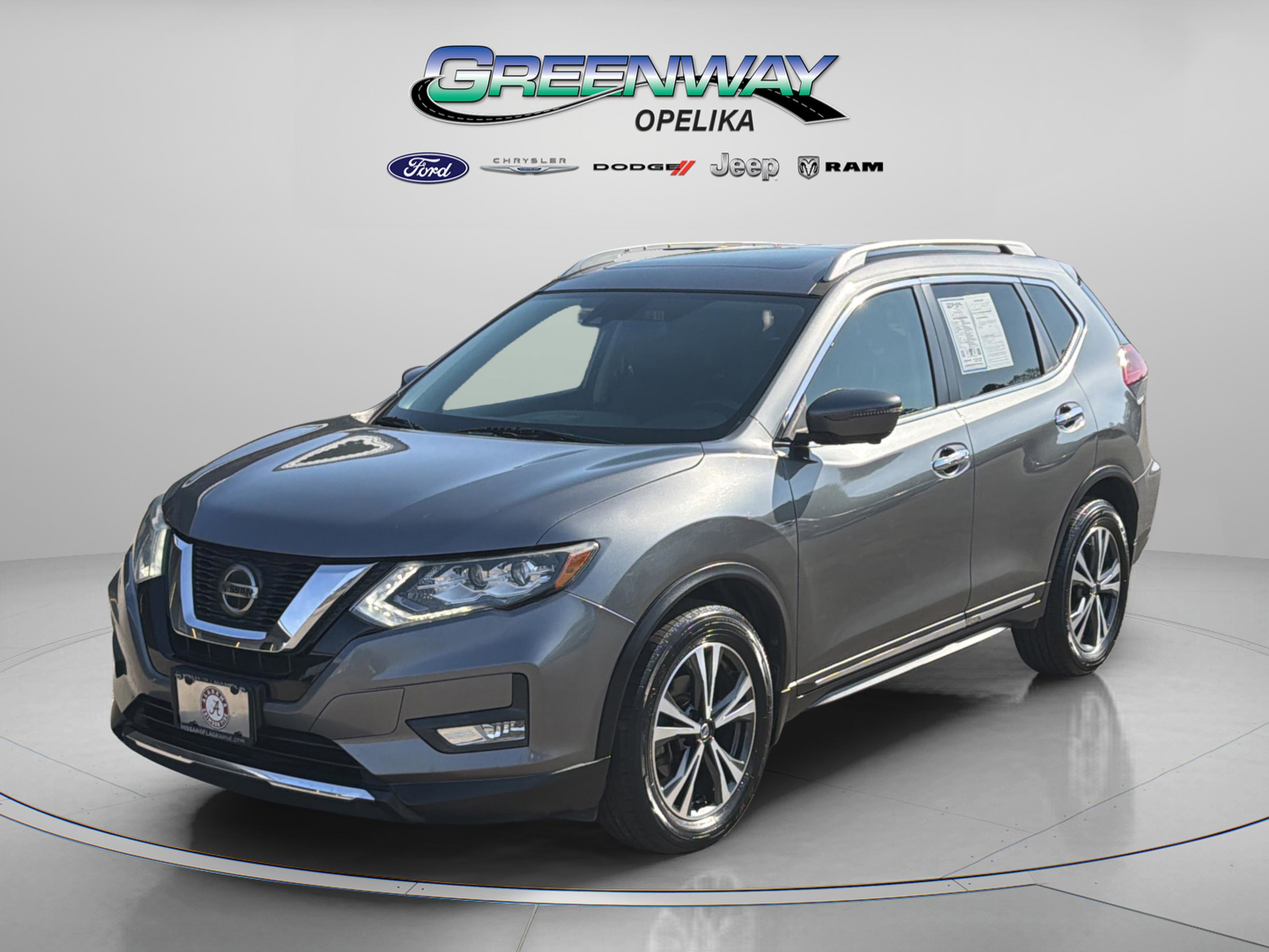 Used 2018 Nissan Rogue SL w/ Premium Package image 3