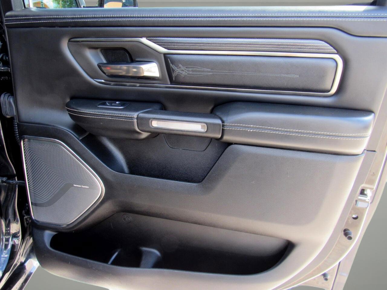 Used 2019 RAM 1500 Limited image 36