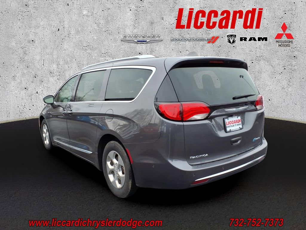 Used 2018 Chrysler Pacifica Limited w/ Advanced Safetytec Group image 4