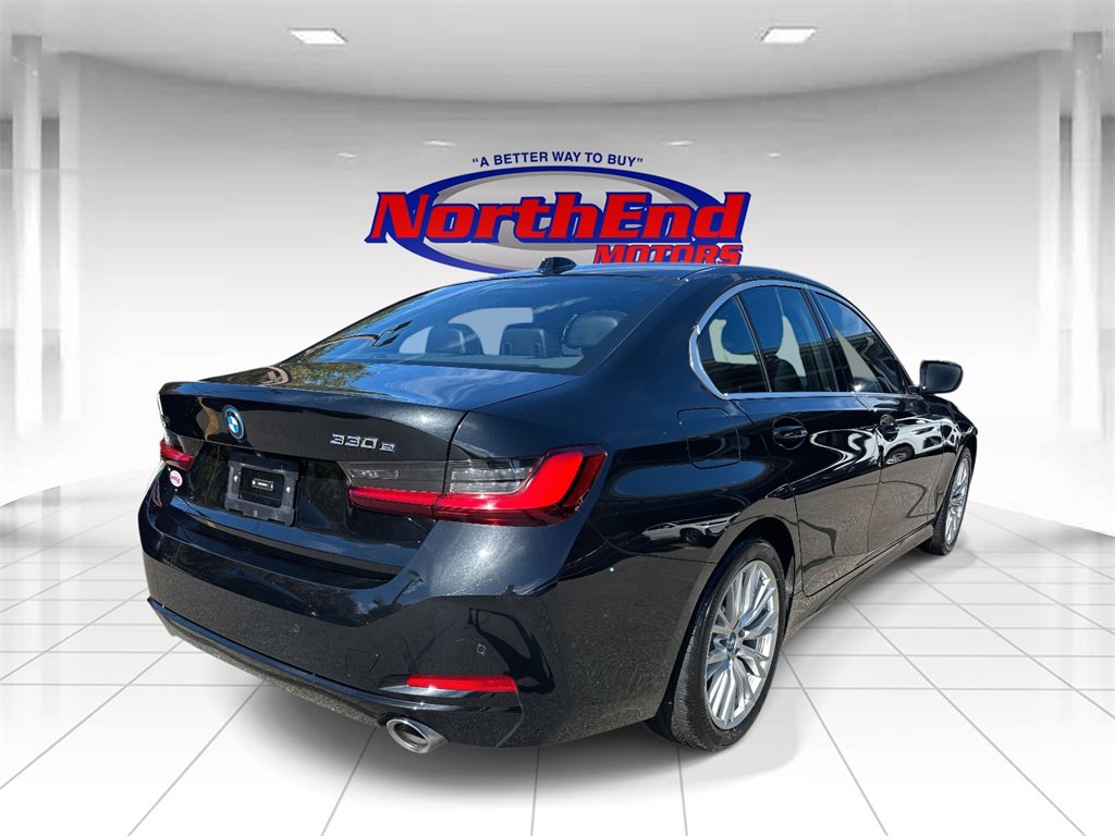 Used 2024 BMW 330e xDrive image 3