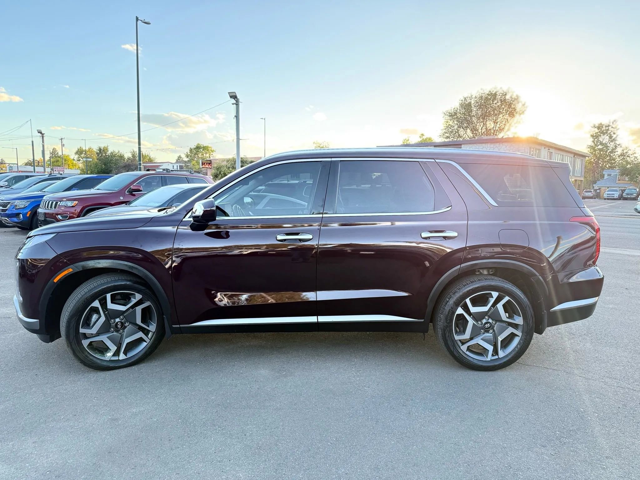 Used 2024 Hyundai Palisade Limited AWD/4WD image 5