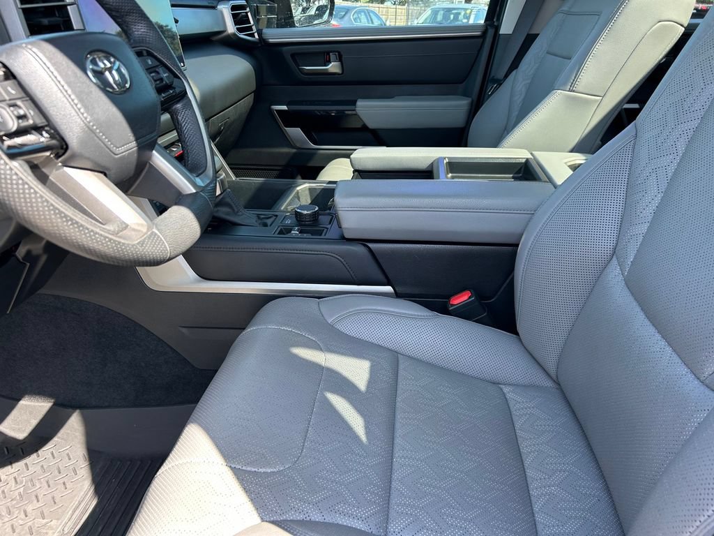 Used 2023 Toyota Tundra Limited AWD/4WD image 11