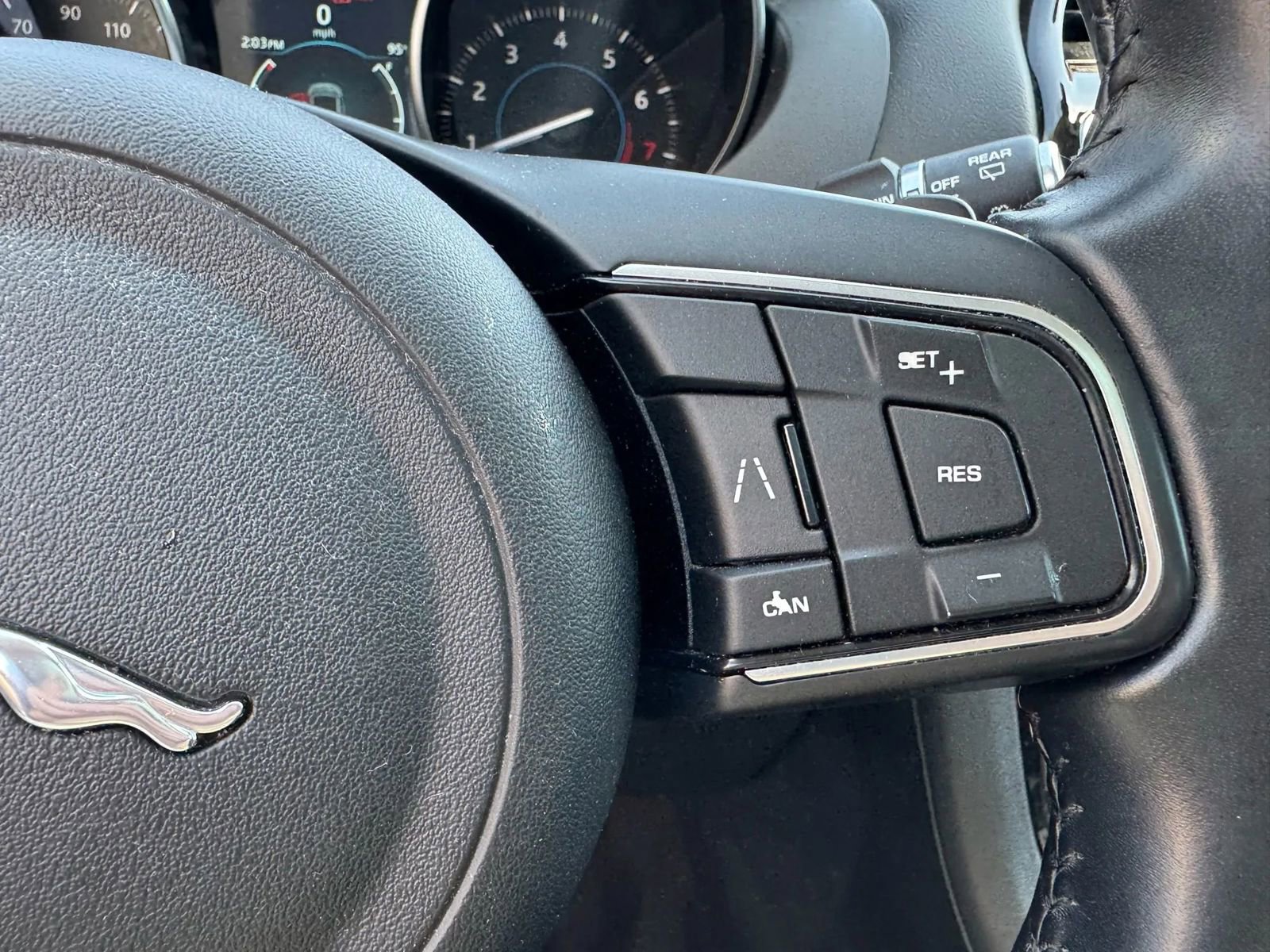 Used 2020 Jaguar F-PACE Premium image 18