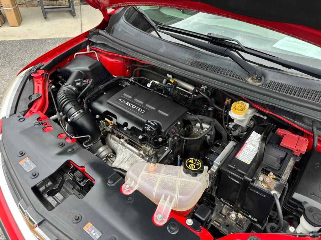 Used 2018 Chevrolet Sonic Premier FWD image 31