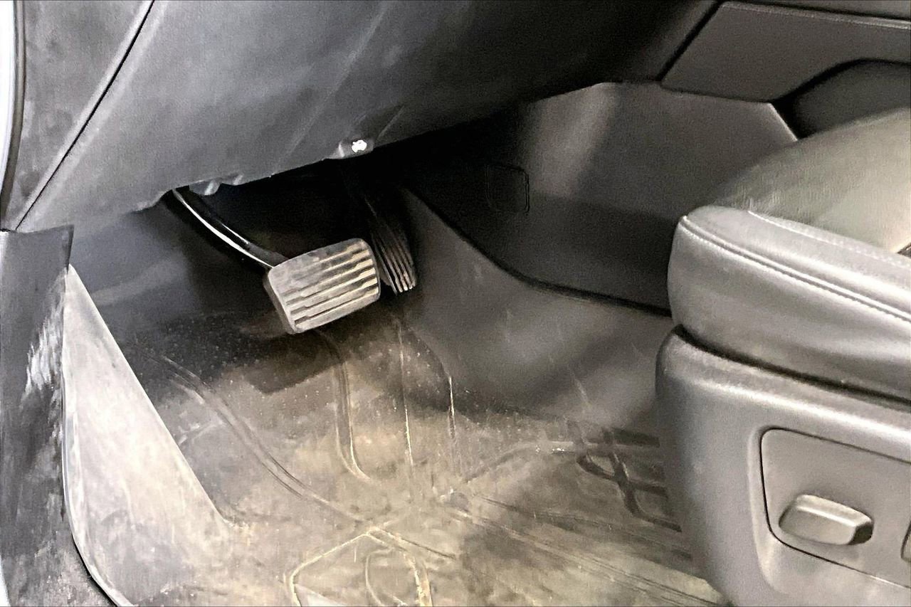 Used 2023 Chevrolet Tahoe LT w/ Luxury Package image 22