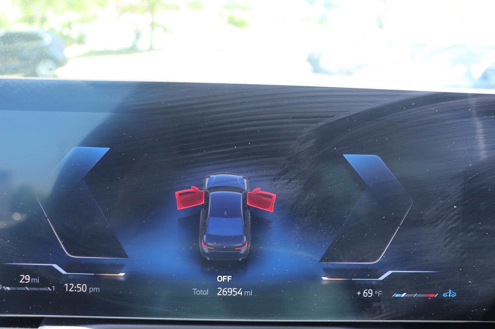 Used 2024 BMW 330i Sedan w/ Premium Package image 25