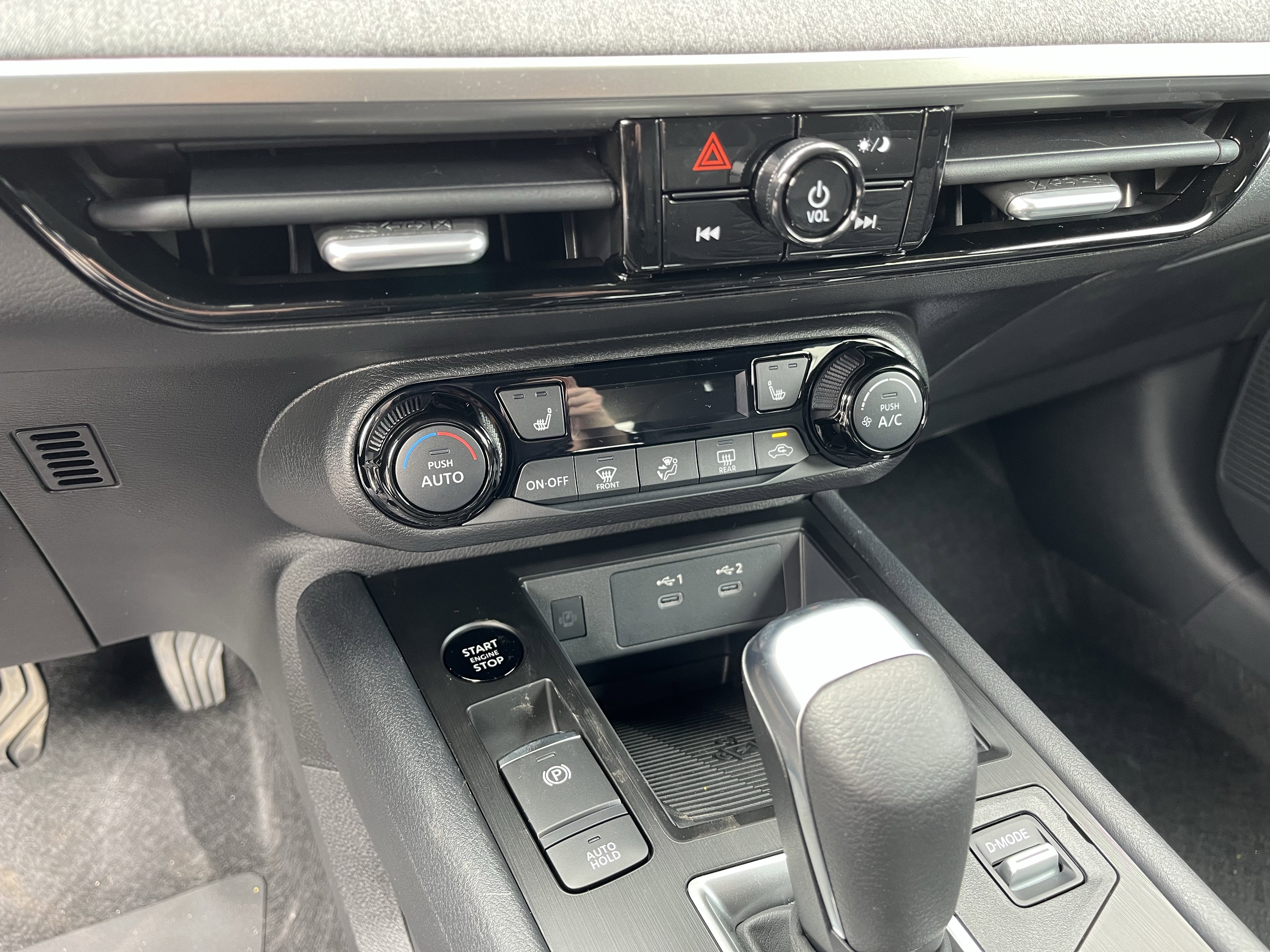 New 2026 Nissan Kicks SV w/ Cold Weather Package image 18