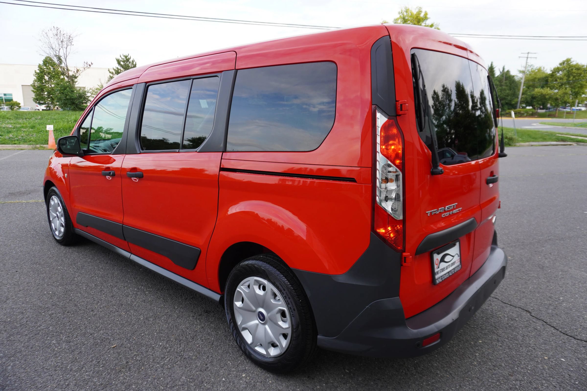 Used 2015 Ford Transit Connect XL FWD image 5