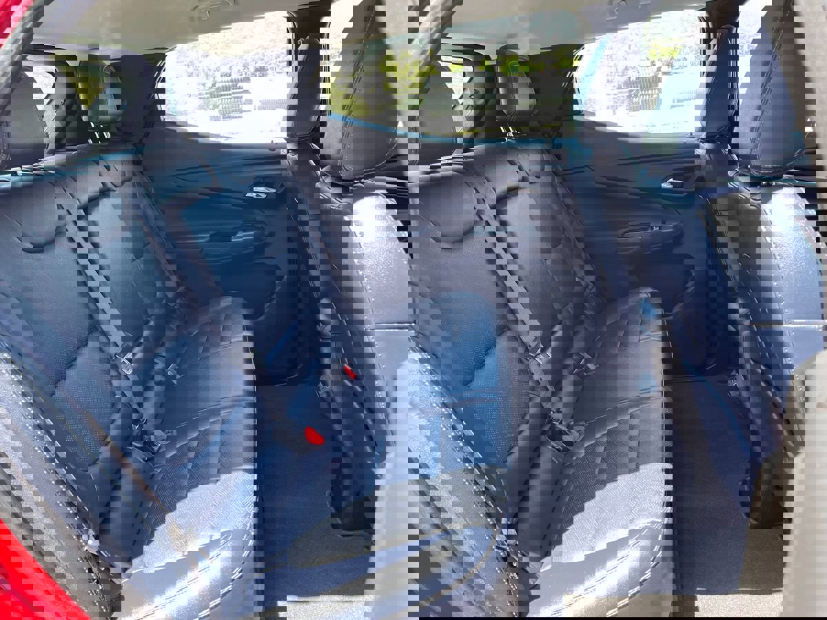 Used 2022 Chevrolet Bolt EUV LT w/ Convenience Package image 23