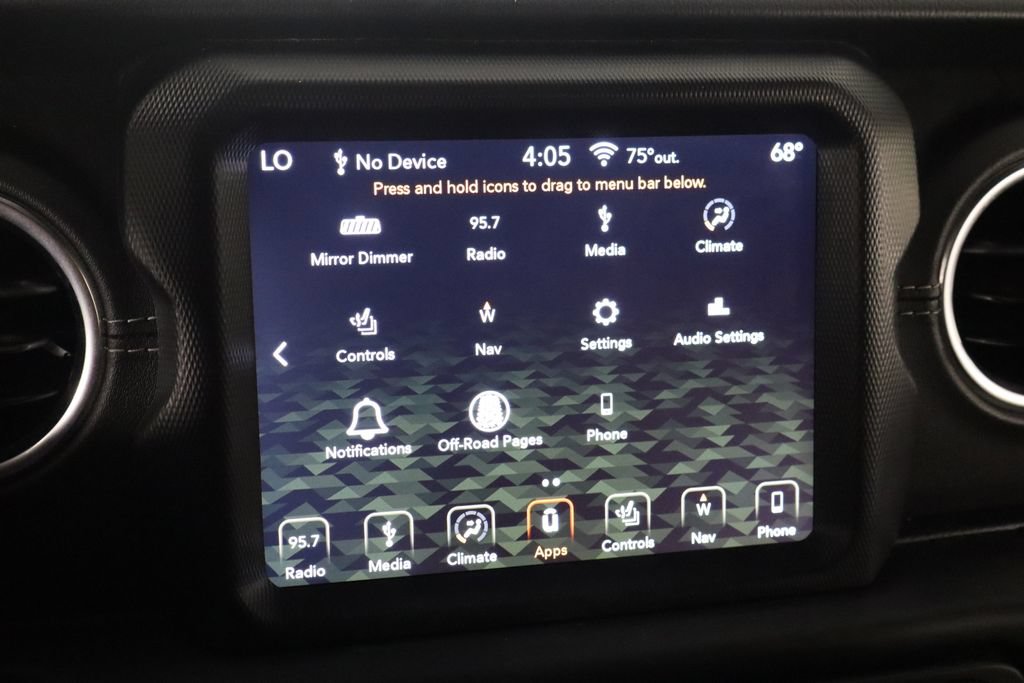Used 2018 Jeep Wrangler Unlimited Sahara AWD/4WD image 33