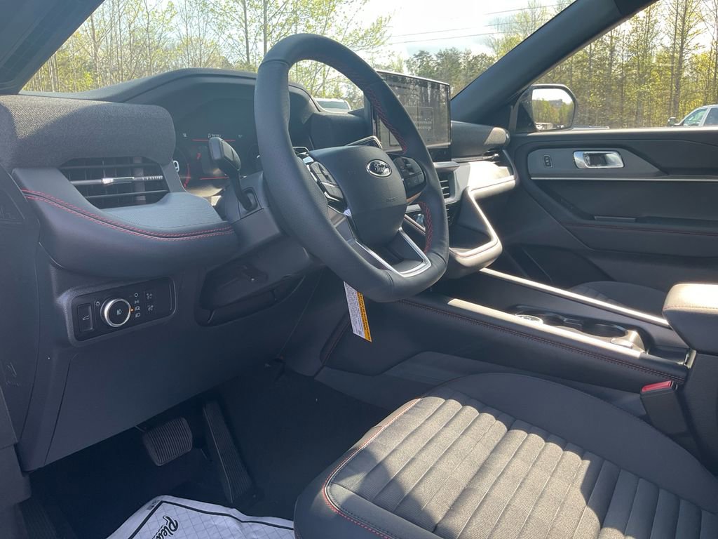 New 2026 Ford Explorer ST-Line w/ ST-Line Street Pack image 15