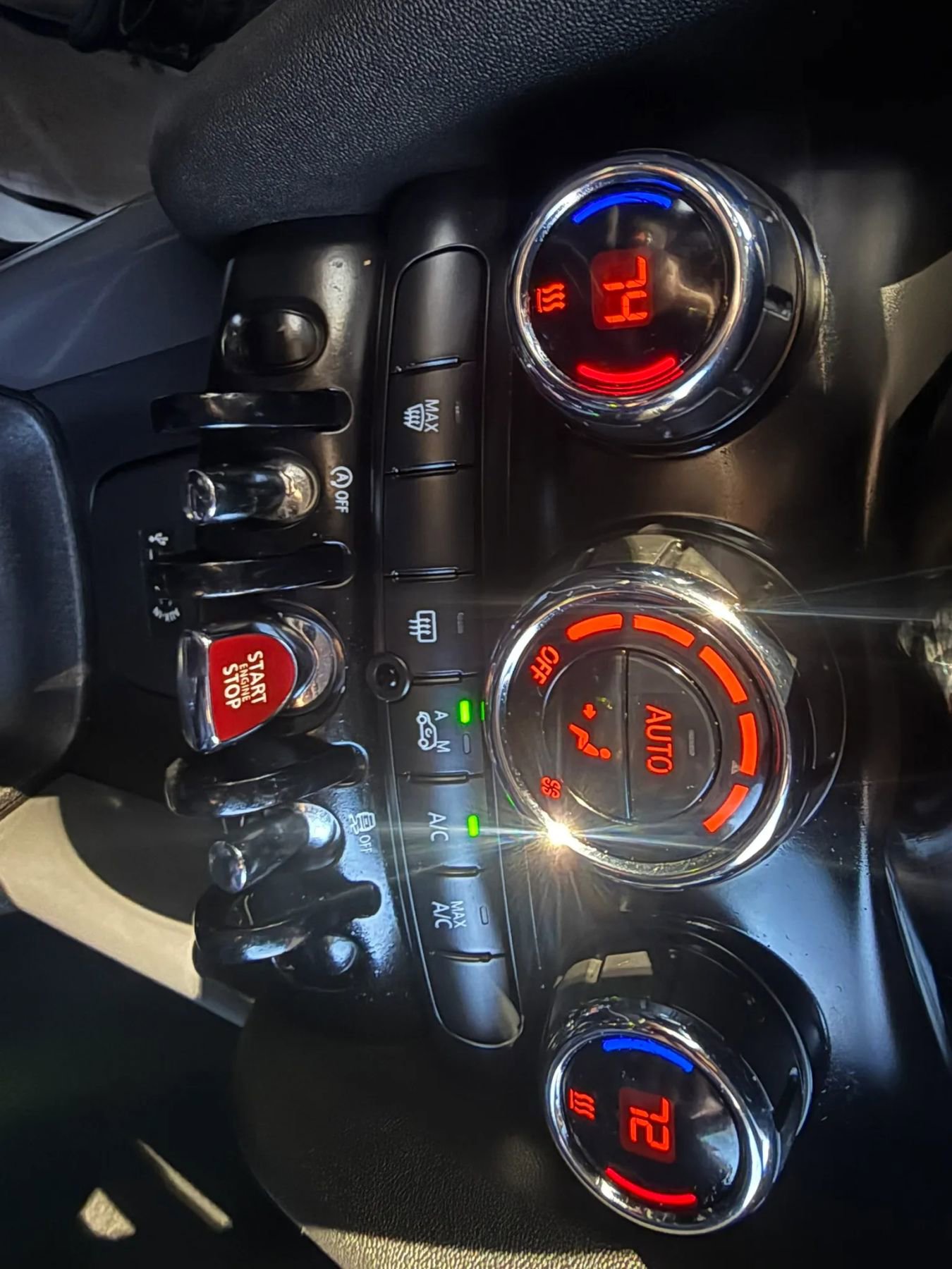 Used 2015 MINI Cooper 2-Door Hardtop image 12