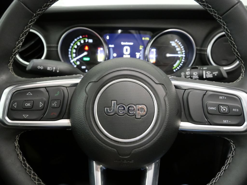 Used 2023 Jeep Wrangler Unlimited Sahara w/ Cold Weather Group AWD/4WD image 17