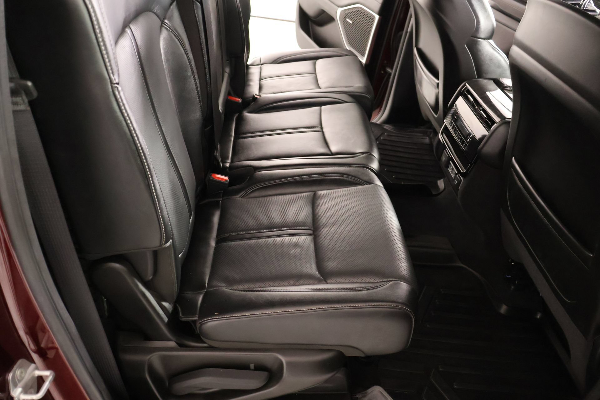 Used 2022 Jeep Wagoneer Series III RWD image 16