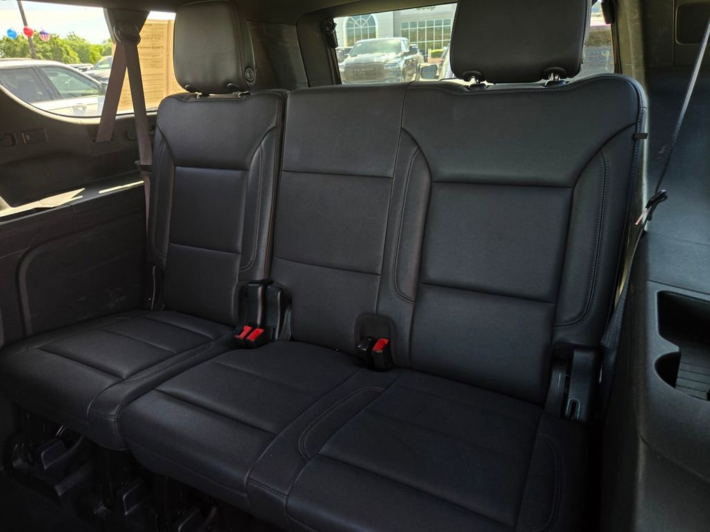 Used 2024 Chevrolet Suburban LT AWD/4WD image 13