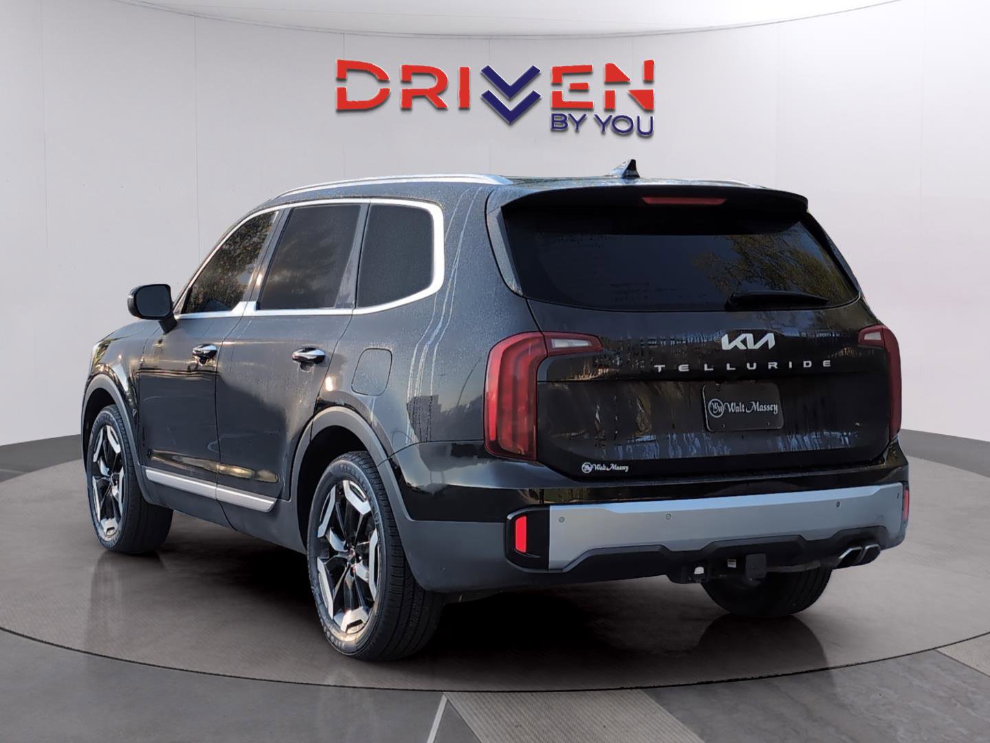 Used 2024 Kia Telluride S w/ S Sunroof Package image 3