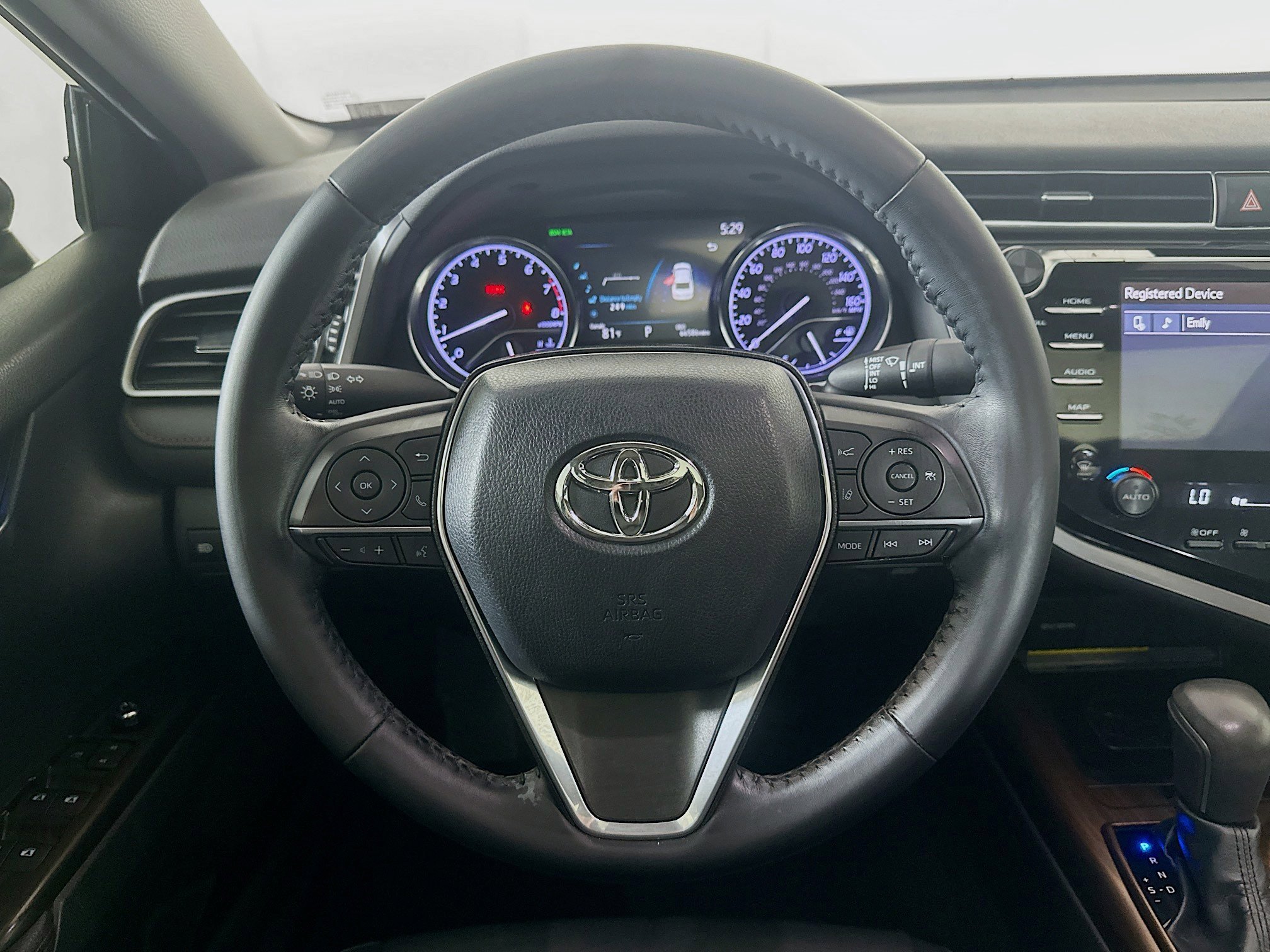 Used 2019 Toyota Camry XLE FWD image 18
