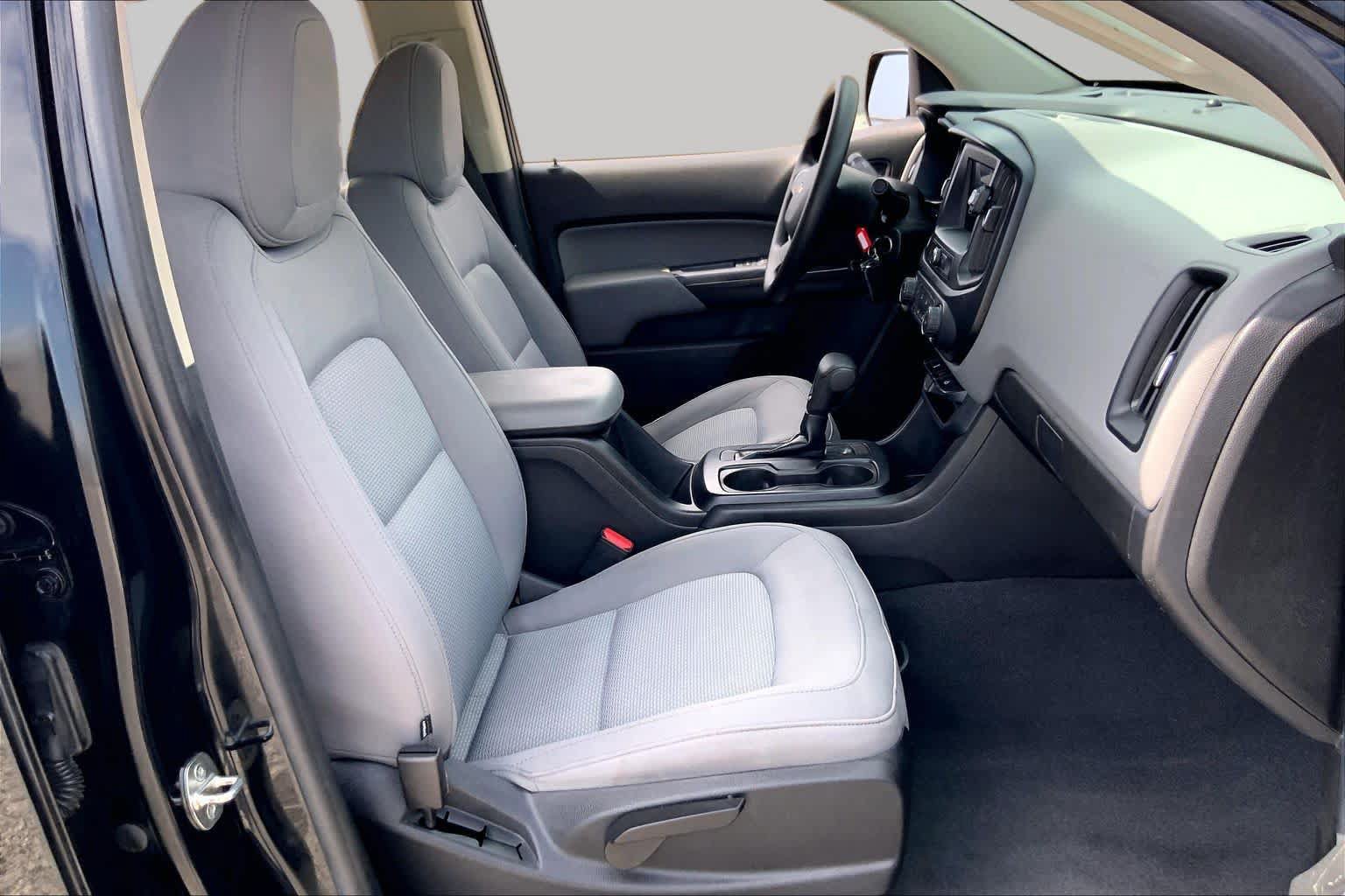 Used 2020 Chevrolet Colorado W/T w/ WT Convenience Package RWD image 9