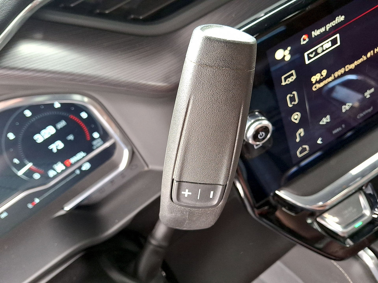 Used 2024 GMC Sierra 3500 Denali Ultimate AWD/4WD image 12