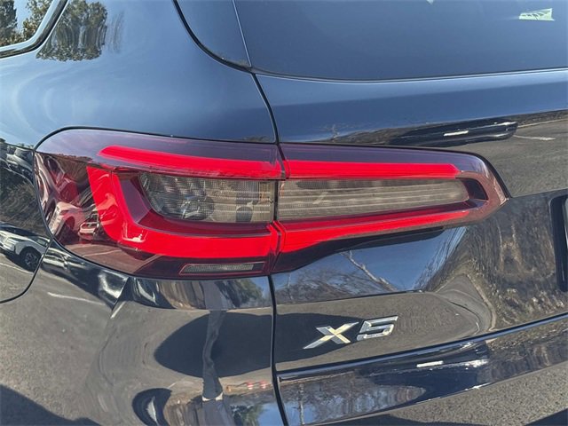 Used 2023 BMW X5 sDrive40i w/ Executive Package image 11