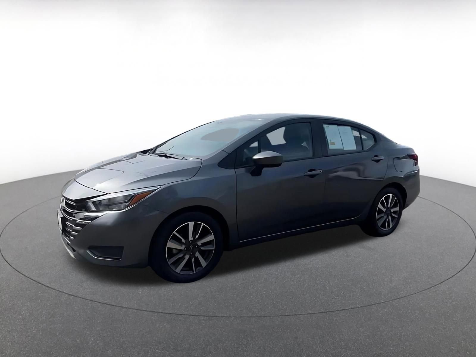 Used 2025 Nissan Versa SV image 8