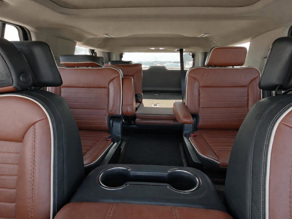 Used 2024 GMC Yukon Denali Ultimate AWD/4WD image 10