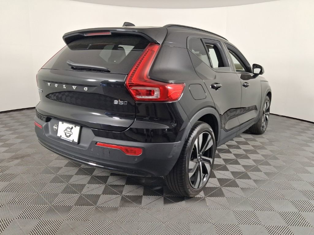 Certified 2023 Volvo XC40 B5 Plus w/ Climate Package AWD/4WD image 10